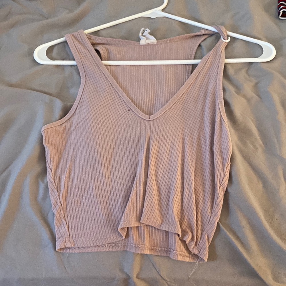 pink tank top